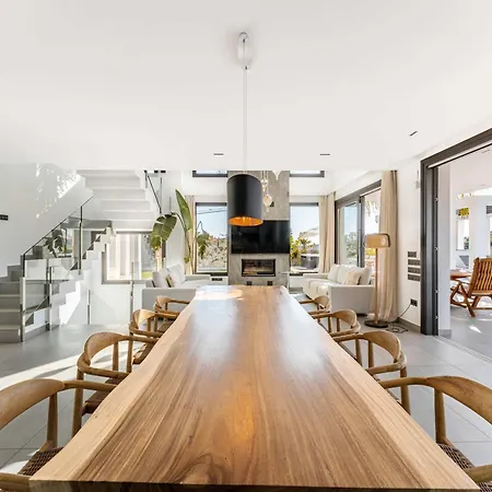 El Paraiso Cinema Gym Pool Lounge Parking Вилла