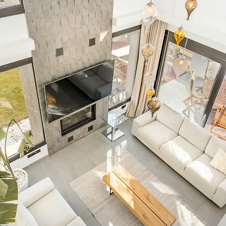 El Paraiso Cinema Gym Pool Lounge Parking * אסטפונה