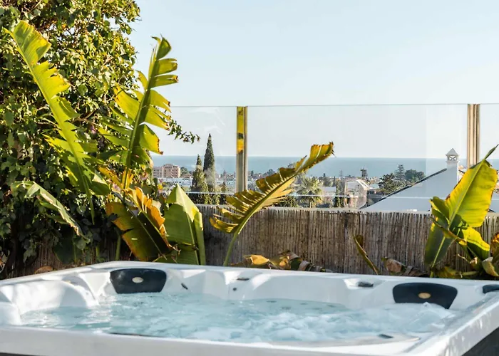 El Paraiso Cinema Gym Pool Lounge Parking * Εστεπόνα