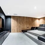 El Paraiso Cinema Gym Pool Lounge Parking Villa *